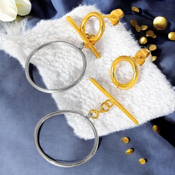 ποΈVersatile OT Buckle Two-Tone Hoop Earrings | 18K Gold Plated Stainless Steel - Picture 7 of 14